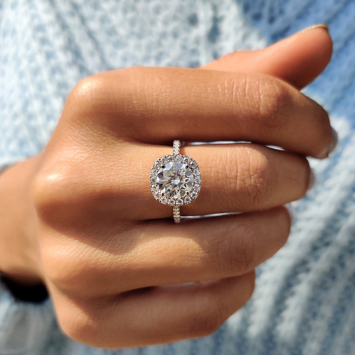 2 Carat Round Cut Diamond Ring in Cathedral Setting