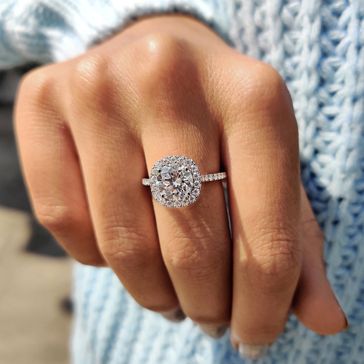 2 Carat Round Cut Diamond Ring in Cathedral Setting