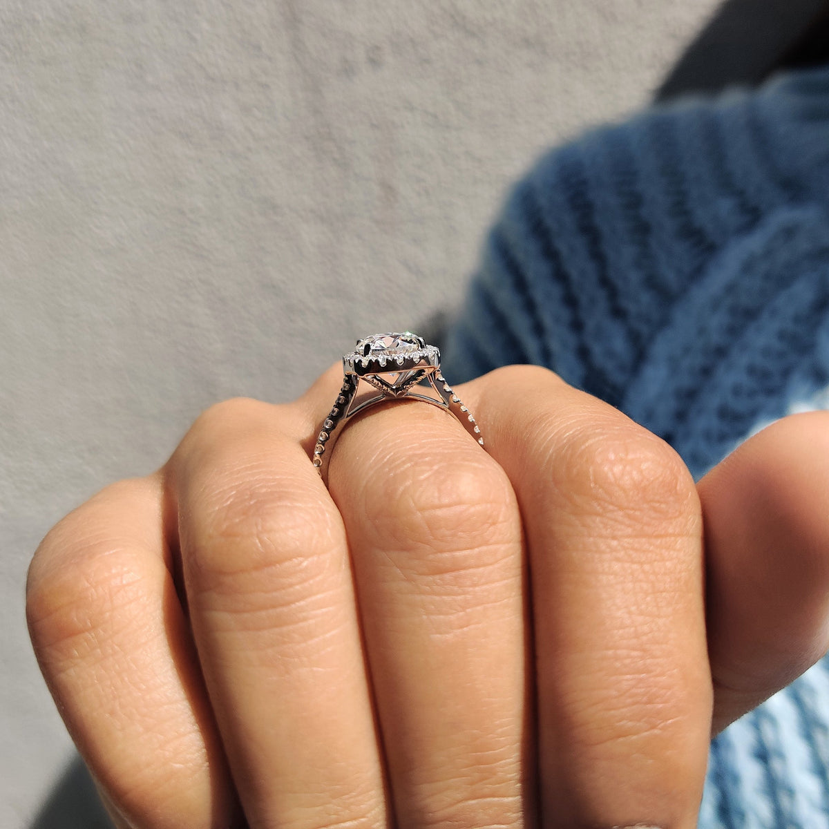 2 Carat Round Cut Diamond Ring in Cathedral Setting